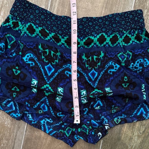 Express High Waist Women's Shorts in Blue and Green Pattern - Picture 8 of 10
